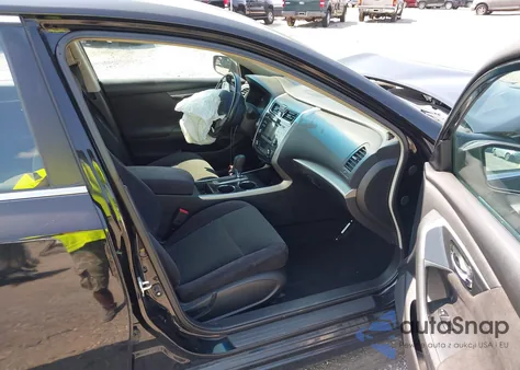 2013 Nissan Altima 2.5 Sv z USA, uszkodzony, nr VIN 1N4AL3AP9DC135318